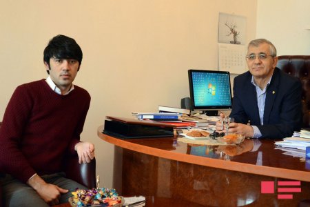 “Qorxulu yerdən hədələdilər ki, o tələbəyə qiymət yaz, yazmadım” – HAMLET İSAXANLI GİZLİNLƏRİ AÇDI