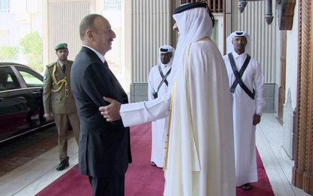 Prezident Qətərdə belə qarşılandı - FOTOLAR