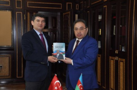 BDU Türkiyənin üç universiteti ilə müqavilə imzalayıb