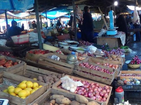 "8-ci kilometr bazarı"nda arabaçıların haqqı qalxıb...