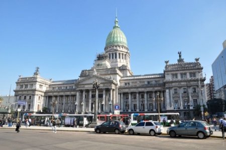 Argentina parlamenti marixuananın leqallaşdırılmasına dair qanun layihəsini dəstəkləyib