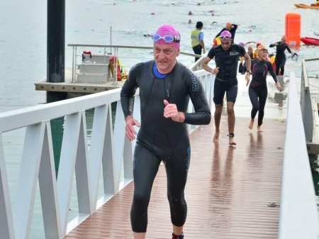 "Azəravtoyol"un 74 yaşlı əməkdaşı Abu-Dabidə çempion oldu - FOTO