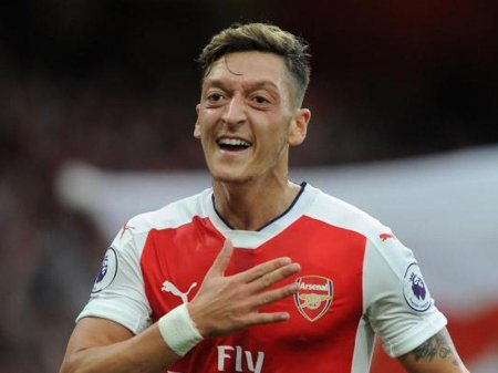 Özil 115 milyon avronu rədd etdi