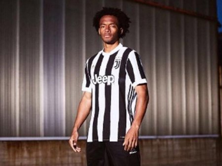 Səhv şəkil paylaşdı, cəzalanacaq - FOTO