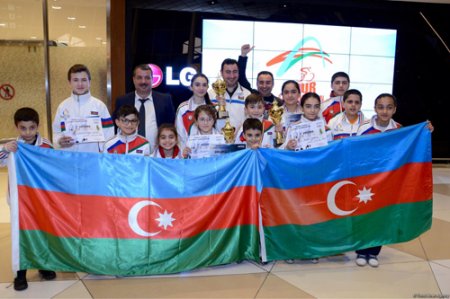 Məktəblilər arasında dünya çempionatı başa çatdı (FOTO)