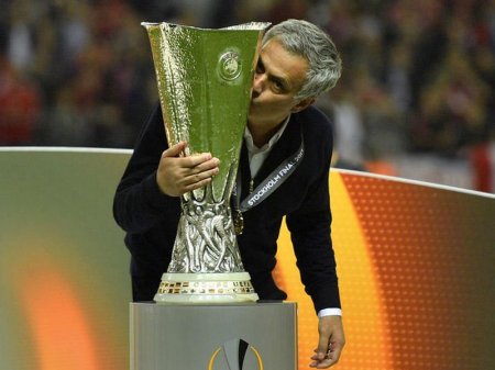 Joze Mourinyo 3-cü, "Mançester Yunayted" 5-ci oldu