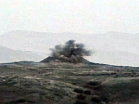Ermənistan silahlı qüvvələrinin iki hərbi obyekti məhv edildi - VİDEO
