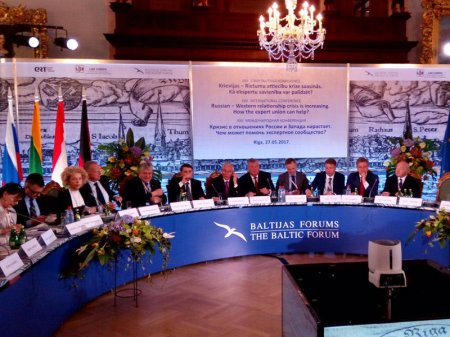 Elxan Ələsgərov: "Dünyada Azərbaycanın da daxil olduğu müsbət tendensiyalar nəzərə çarpır" - FOTO