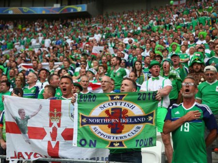 Bakıya Şimali İrlandiyanın 300 azarkeşi gələcək