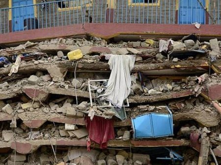 ABŞ-da yaşayış binası uçdu: 50 yaralı