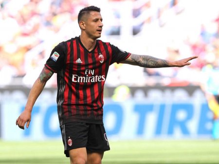 "Milan" "təmizləmə işləri" də aparır