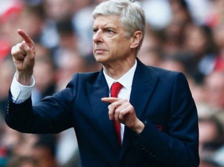 Venqer Ferqyussonu geridə qoydu