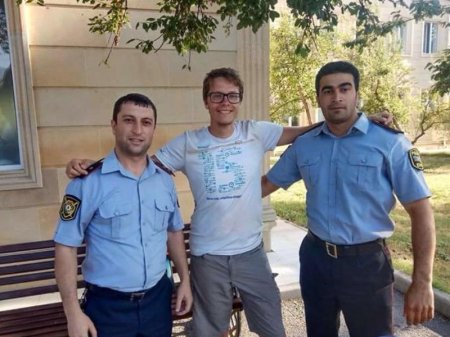Əcnəbi turist: "Azərbaycan polisinin şücaəti və operativliyi məni valeh edib" - FOTO