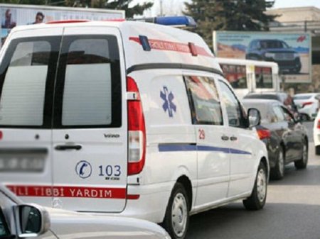 Həkimlər ağır xəstəni polis bölməsinin qabağına atdılar - Bakıda şok olay