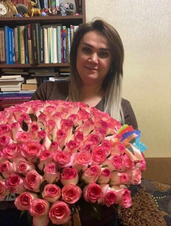 Yolunuz daim işıqlı, yetirdiyiniz tələbələr qürur yeriniz olsun!