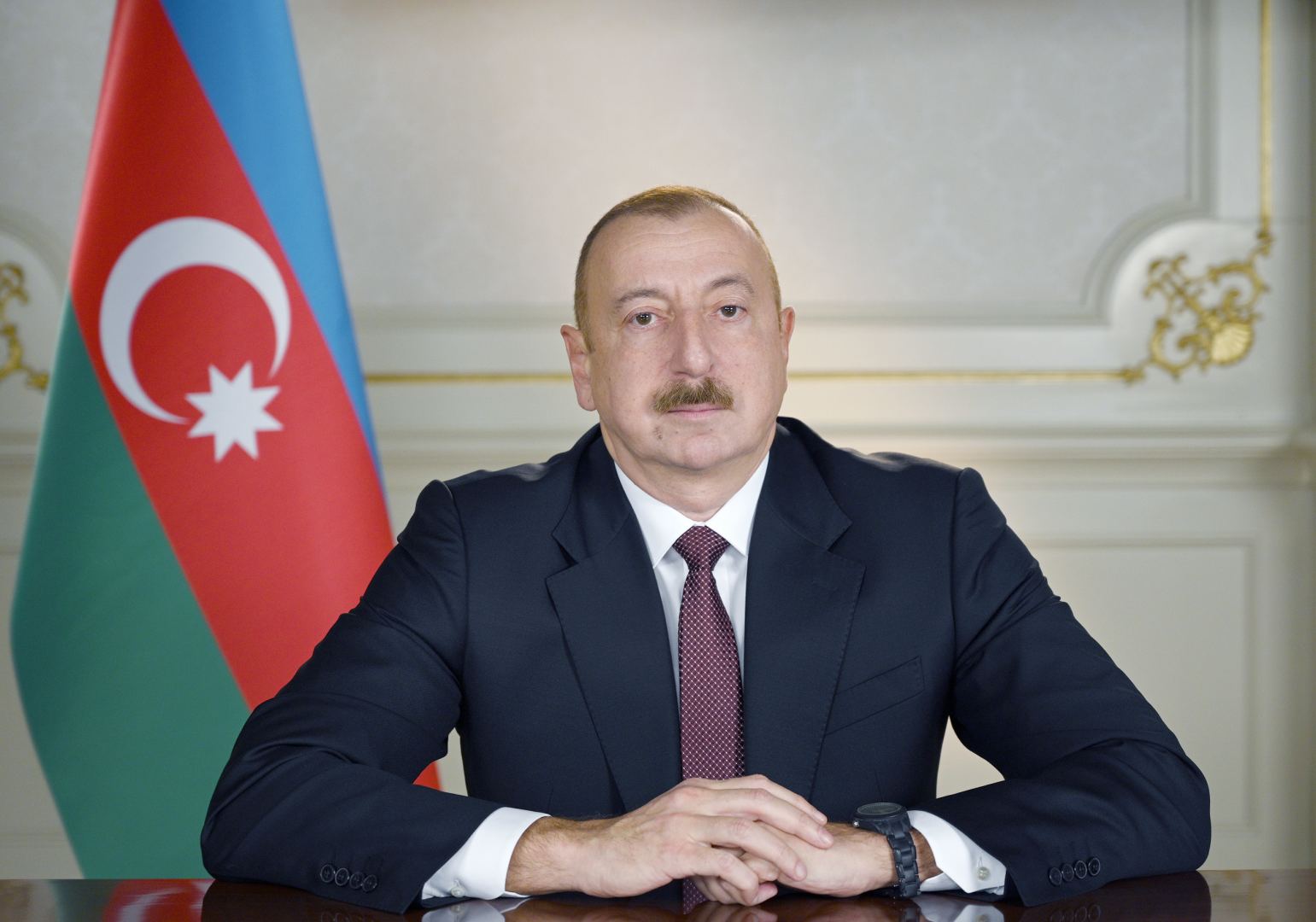 Prezident həmkarını təbrik etdi