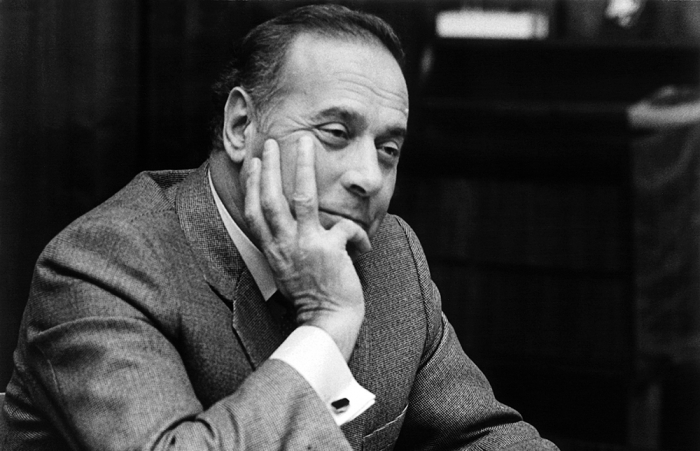 Azərbaycan öz xalqının taleyini dəyişən xilaskar oğlunun, Ulu Öndər Heydər Əliyevin əziz xatirəsini sonsuz ehtiramla anır